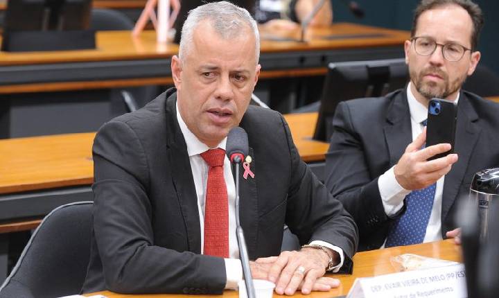 Comissão aprova suspensão de financiamentos rurais em Roraima devido à seca e a incêndios