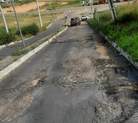 Via de acesso à Santa Casa esta precária