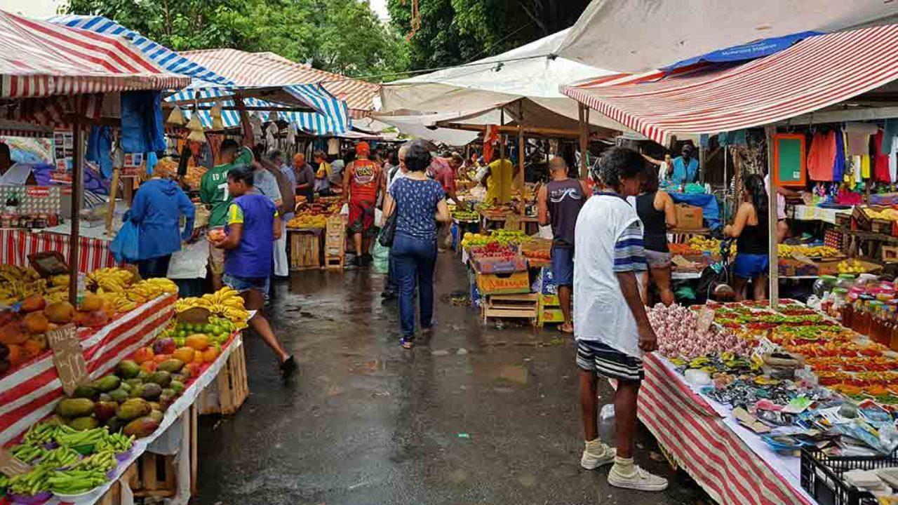 Feirantes de Jequié devem deixar a Praça da Bandeira