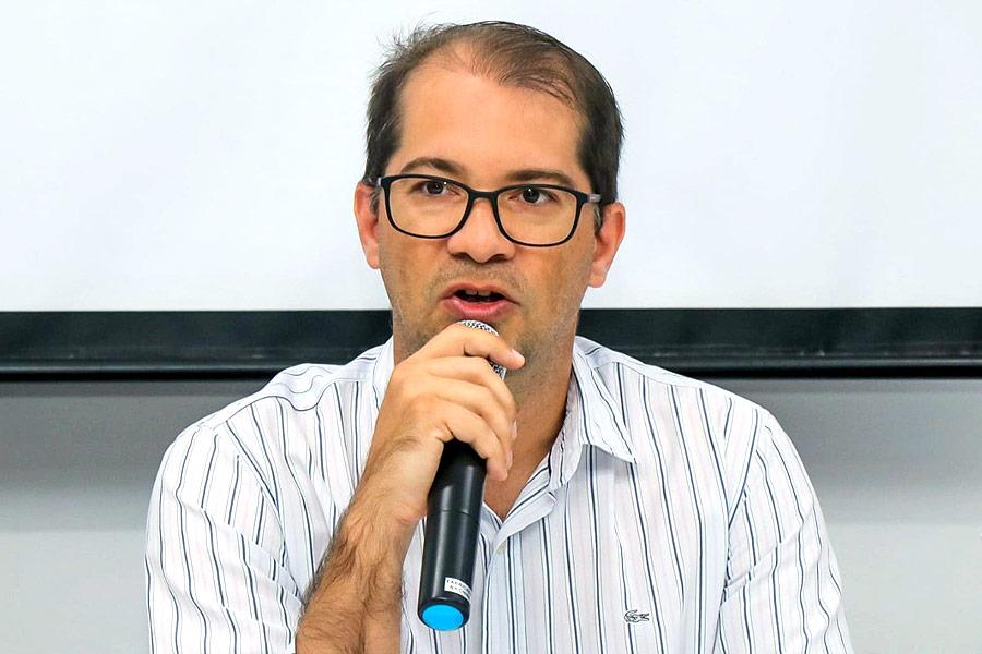 Justiça concede liminar contra prefeito de Teixeira de Freitas
