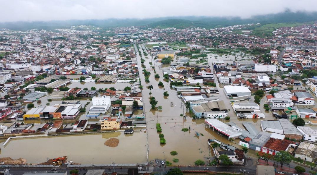 Zé Cocá quer construir estacionamento as margens do Rio Jequiezinho