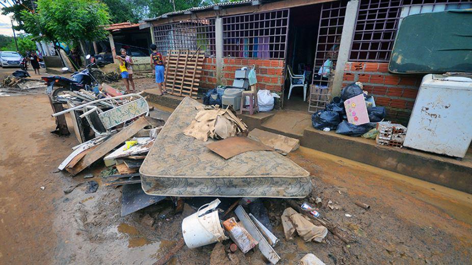 Prefeitura de Jequié libera R$ 22.740,00 para 300 famílias atingidas pela enchente