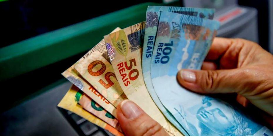 Câmara promulga Lei de aumento de salários