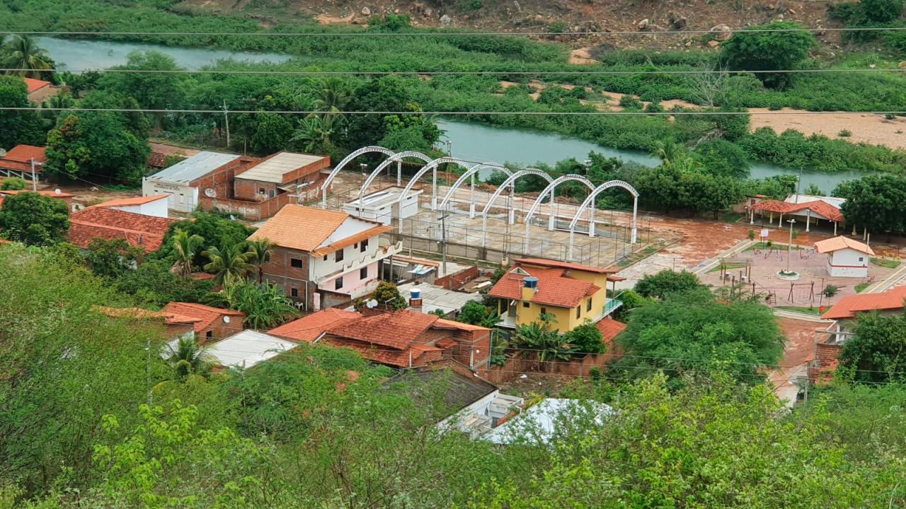 Estudante recebe descarga elétrica em Quadra Esportiva em construção na Barragem da Pedra