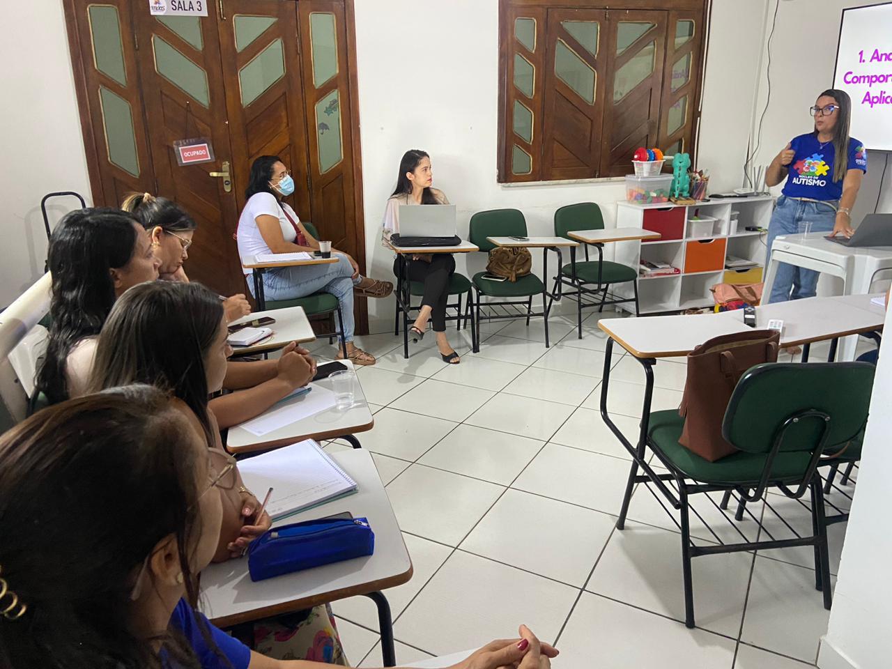 Instituto Mãos Investe em Capacitação em ABA