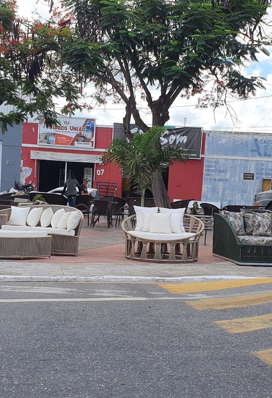 Enigma: feira de móveis segue sem a fiscalização da prefeitura
