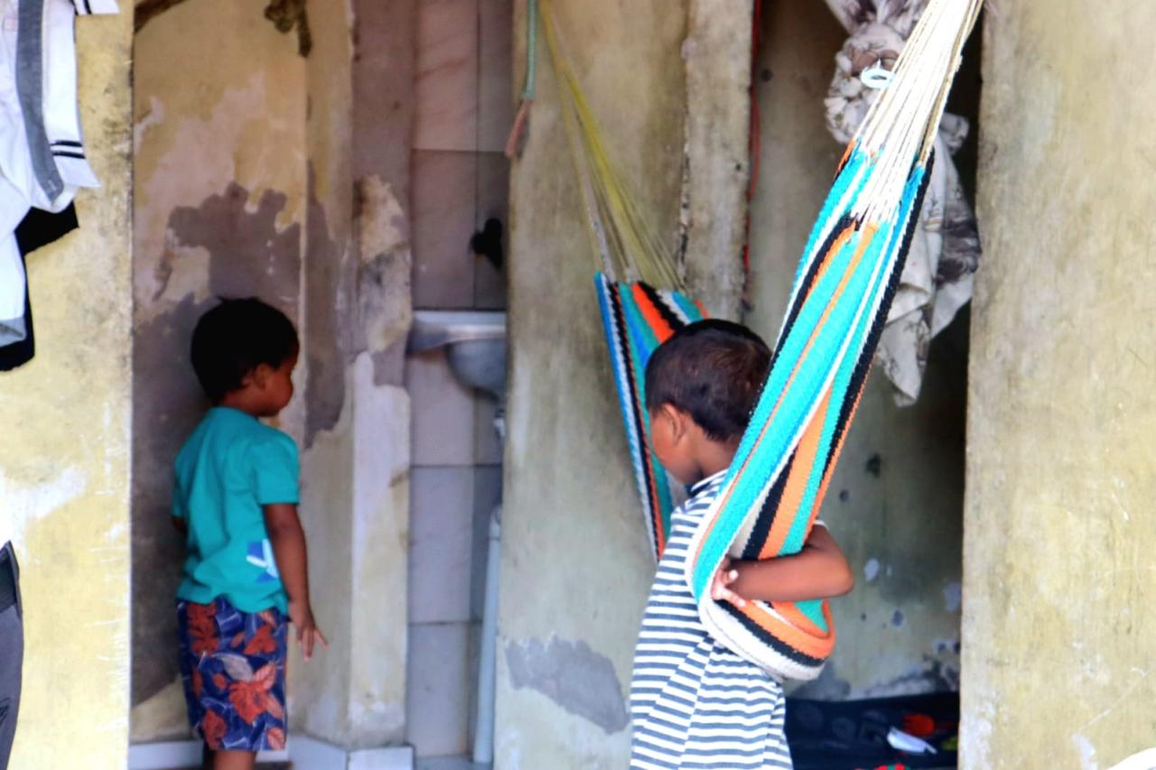 Órgãos recomendam plano de ação em prol de indígenas Warao em Feira de Santana