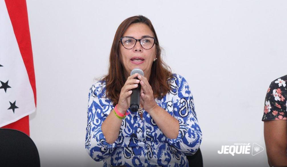 Secretária Elvia Sampaio nomeia comissão de planejamento, acompanhamento e avaliação do transporte escolar