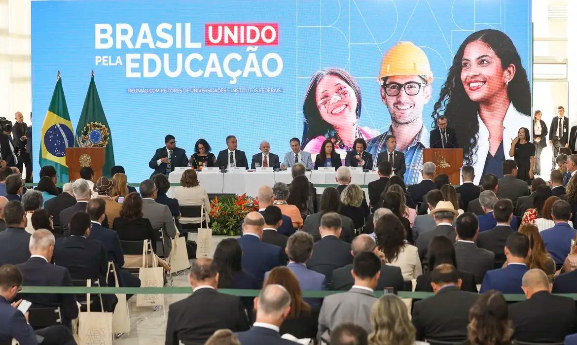 Presidente Lula anuncia campus da Universidade Federal da Bahia em Jequié