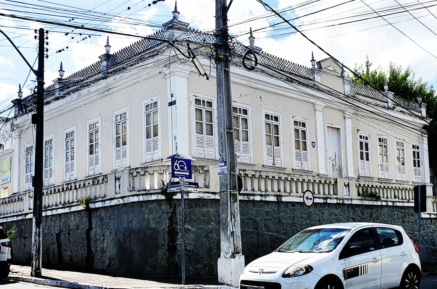 MP/BA VAI APURAR RISCO DE POSSÍVEL DANO AO CASARÃO NESTOR RIBEIRO EM JEQUIÉ