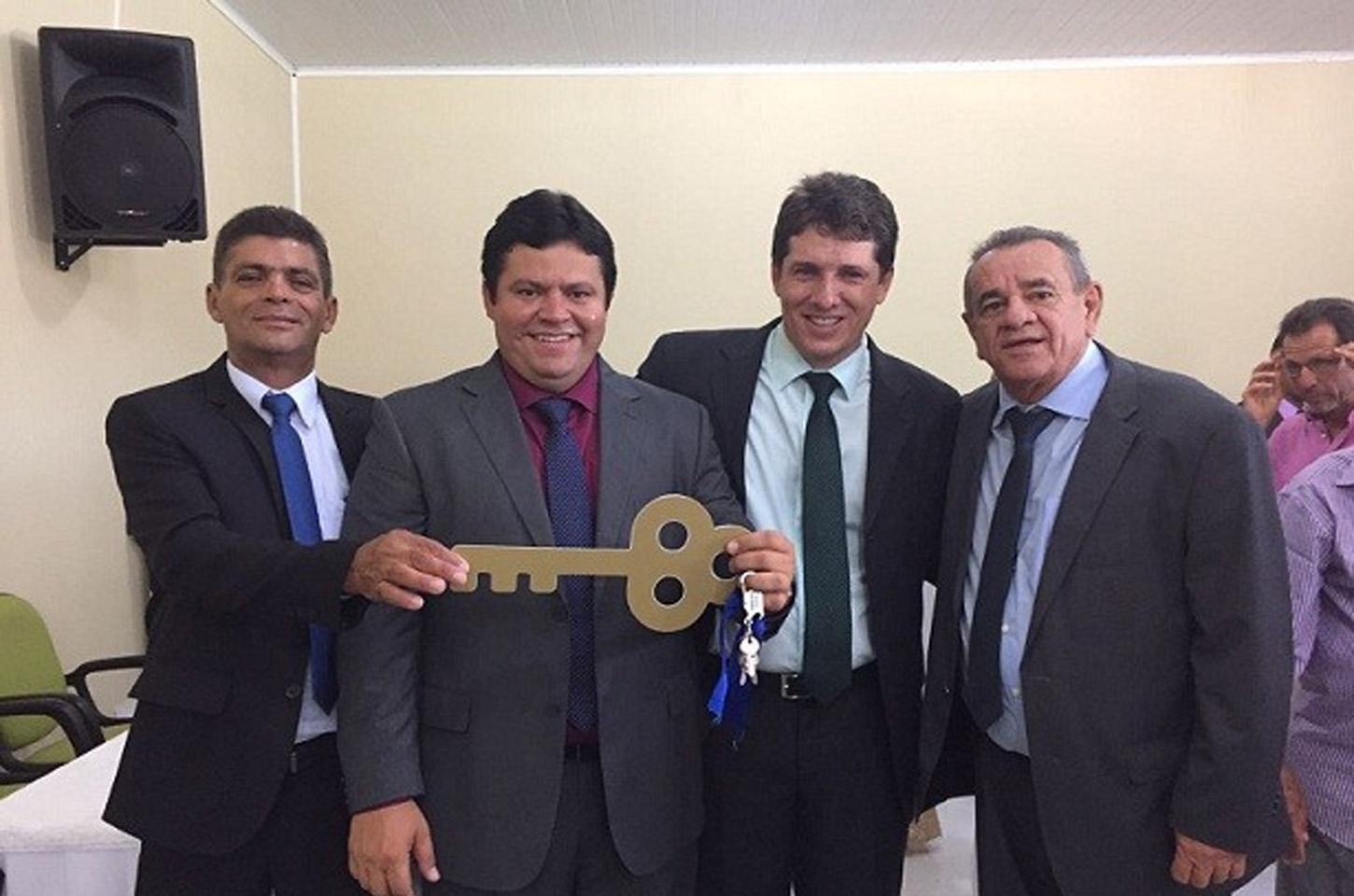 ZÉ COCÁ MANDA RECADO DURO PARA DEPUTADO EUCLIDES FERNANDES