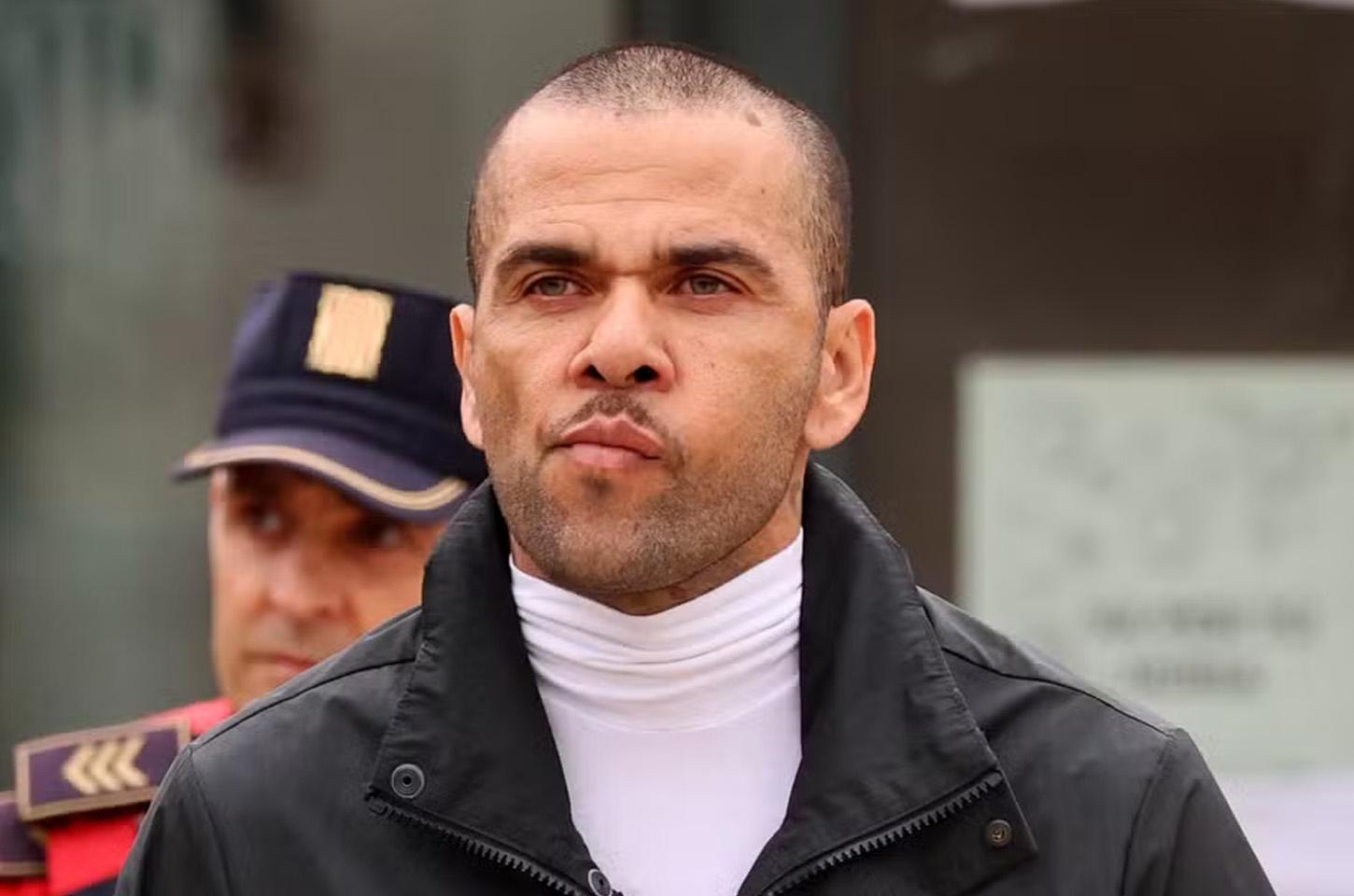 DANIEL ALVES É ABSOLVIDO PELA JUSTIÇA DA ESPANHA
