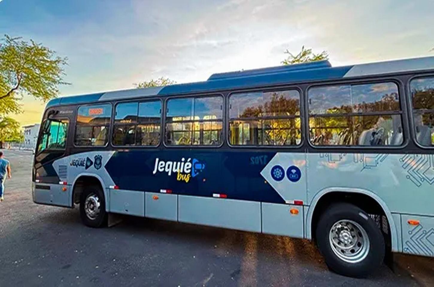 JEQUIÉ: FRACASSOU A LICITAÇÃO PARA COMPRA DE 10 ÔNIBUS USADOS.