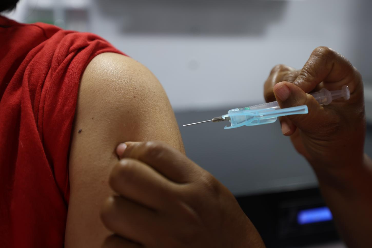 Vacinação nas escolas já soma mais de 5 mil doses aplicadas na Bahia em 2026