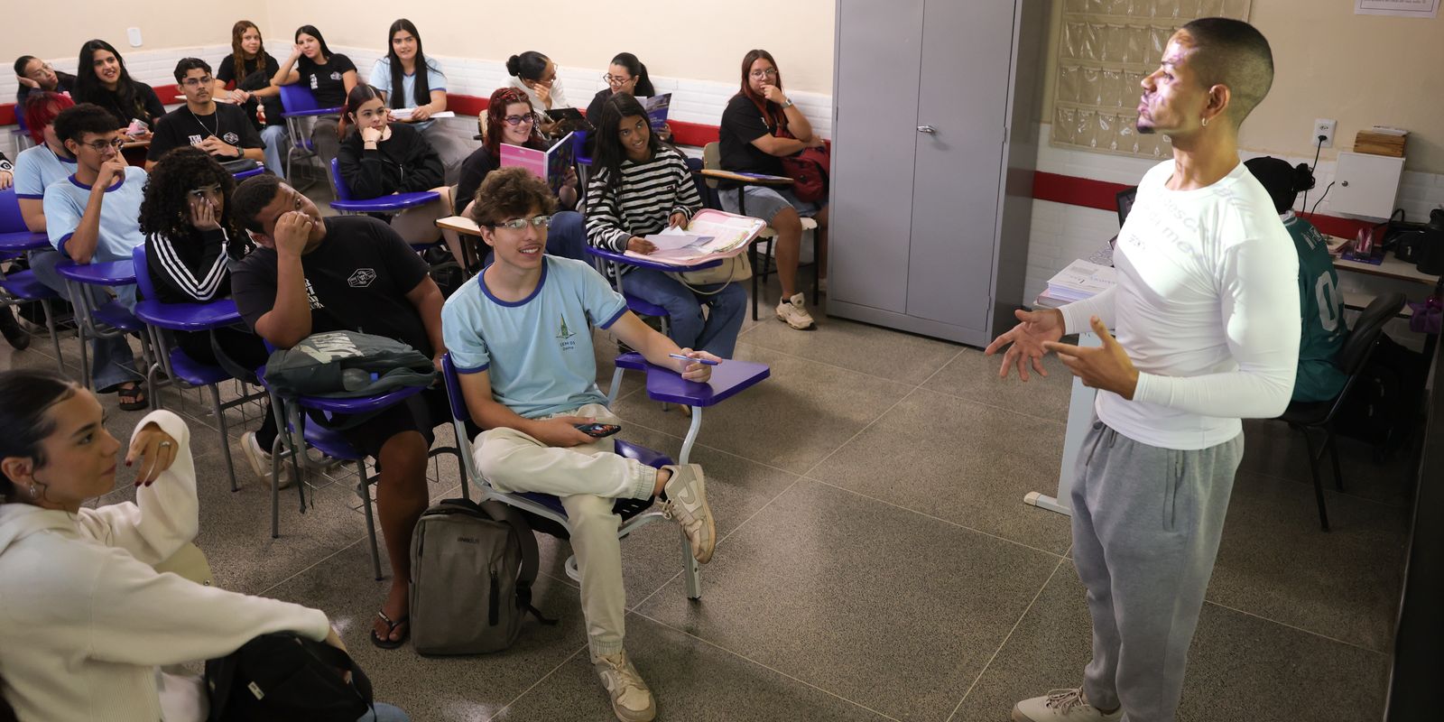 Enem 2026: inscrito automaticamente deve escolher idioma da prova
