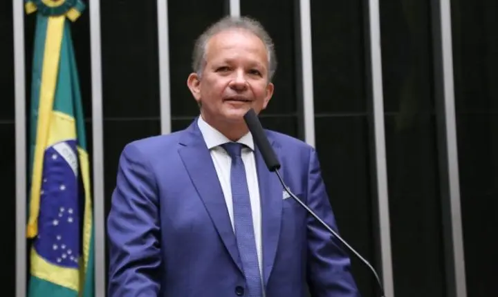 Comissão aprova uso de recursos de royalties do petróleo para qualificação profissional