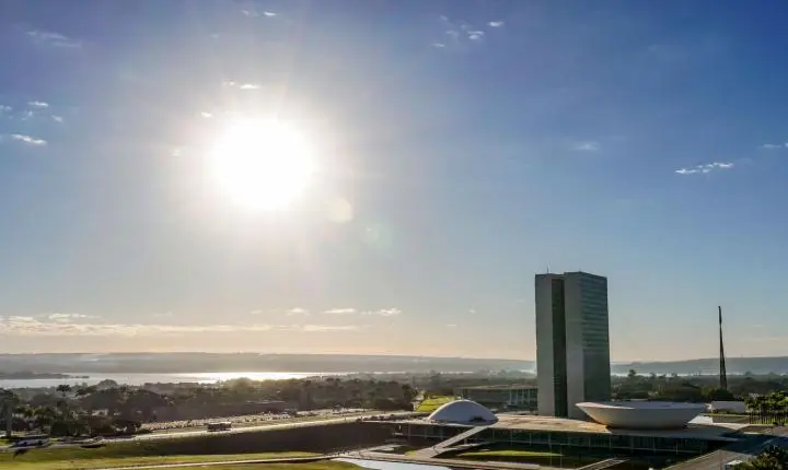 Congresso vota nesta semana fim da escala 6x1 e 