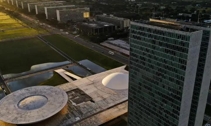 Eleições 2026: saiba quais são as atribuições de senadores e deputados