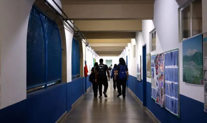 Enfrentamento à violência é desafio para 71,7% dos gestores de escolas
