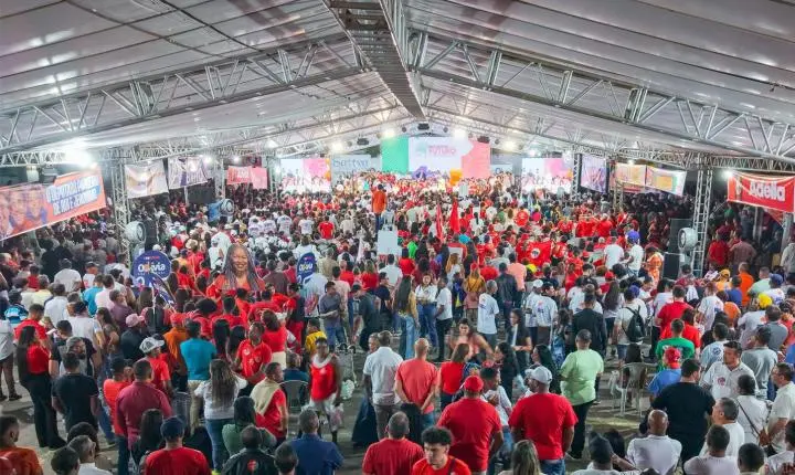 MAIS DE DEZ MIL PESSOAS LOTAM PGP EM JEQUIÉ E JERÔNIMO DÁ MAIS UMA GRANDE DEMONSTRAÇÃO DE FORÇA NO INTERIOR