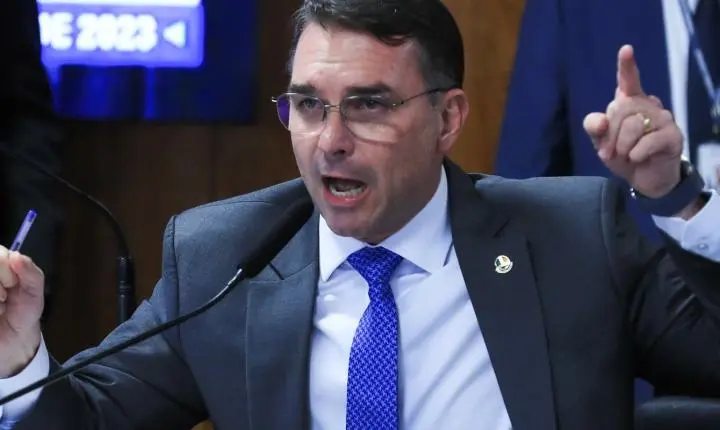 Missão pede investigação sobre filiação falsa de Flávio ao partido