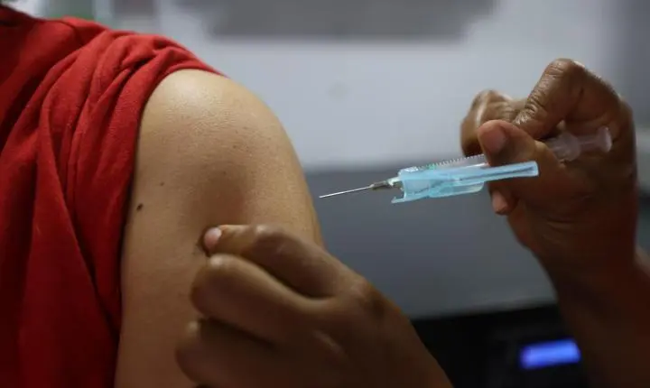 Vacinação nas escolas já soma mais de 5 mil doses aplicadas na Bahia em 2026